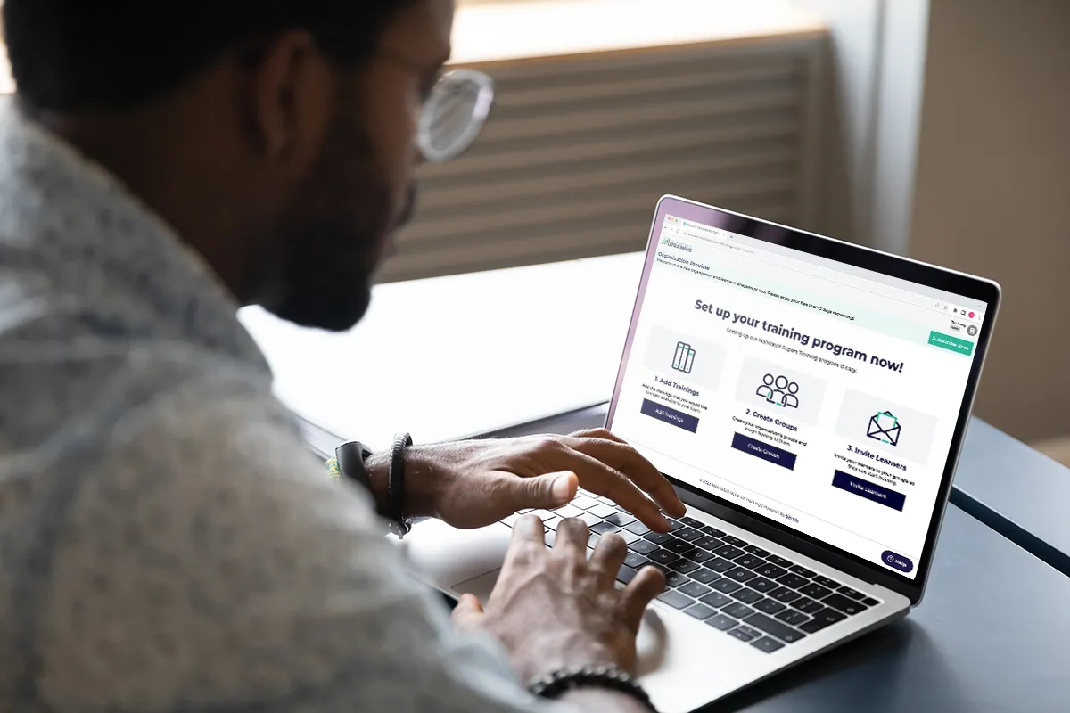 An employee using the simple organization dashboard at MandatedReporterTraining.com.